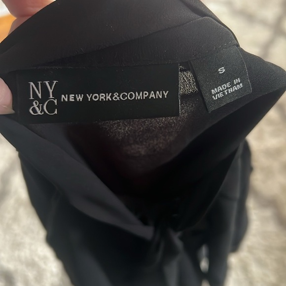 NY&Co Pu55y Bow Secretary Blouse - Picture 6 of 6